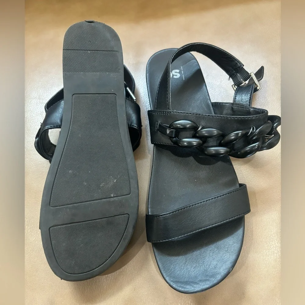 Black platform sandals